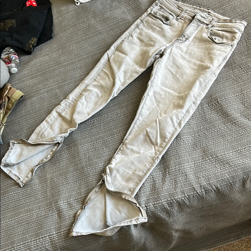 Crisp Denim Light Gray Jeans